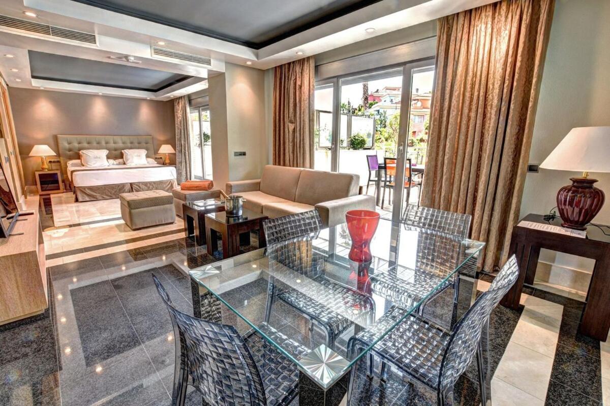 Artplatinum Suites&Apartments Бенальмадена Екстер'єр фото