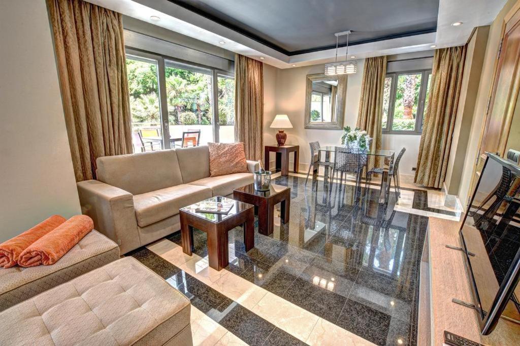 Artplatinum Suites&Apartments Бенальмадена Екстер'єр фото