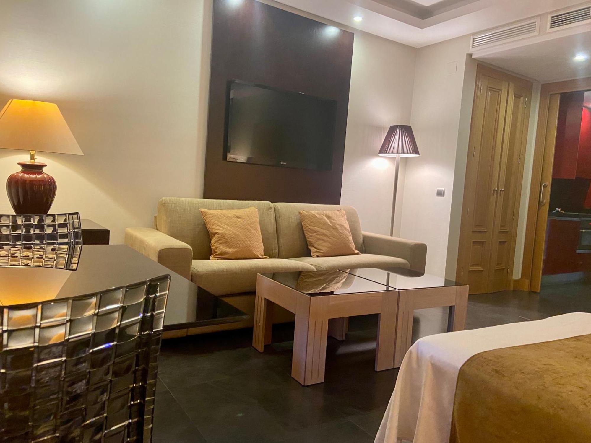 Artplatinum Suites&Apartments Бенальмадена Екстер'єр фото
